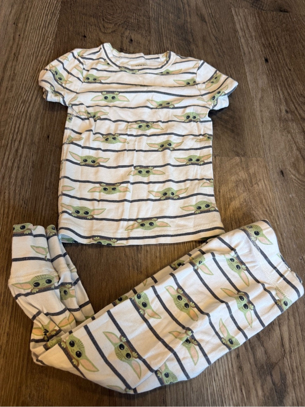 Gap Star Wars Grogu Baby Yoda Pajama Set Size 4 Organic Cotton